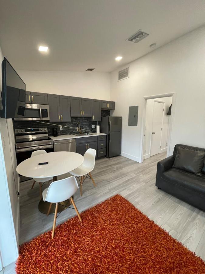 Modern Riverview Apartments Форт Лодърдейл Екстериор снимка