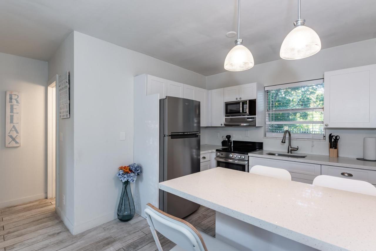 Modern Riverview Apartments Форт Лодърдейл Екстериор снимка