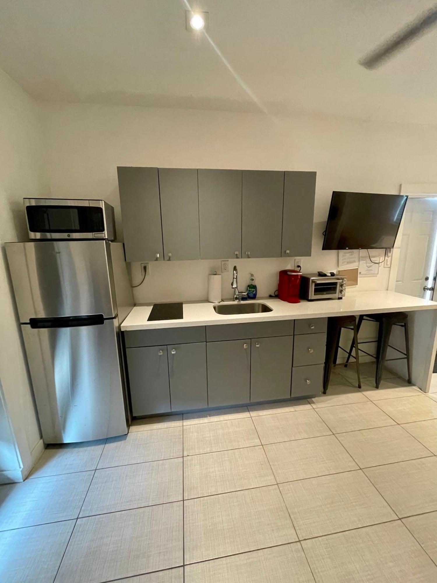 Modern Riverview Apartments Форт Лодърдейл Екстериор снимка