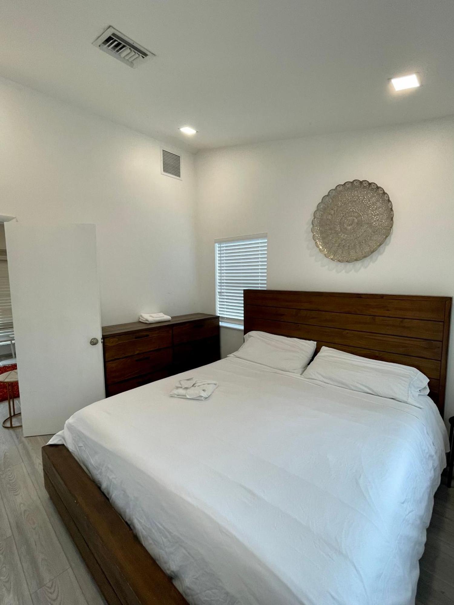 Modern Riverview Apartments Форт Лодърдейл Екстериор снимка
