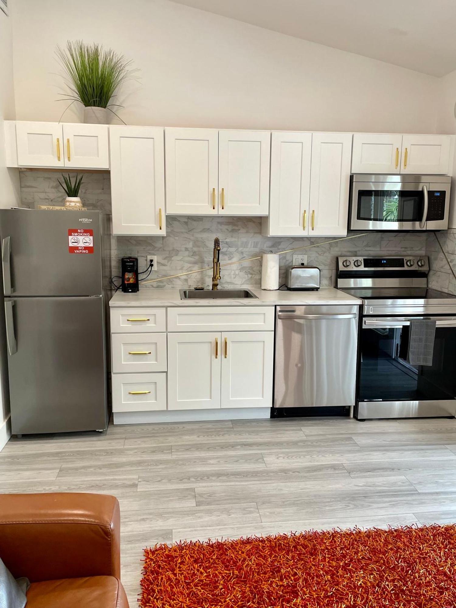 Modern Riverview Apartments Форт Лодърдейл Екстериор снимка