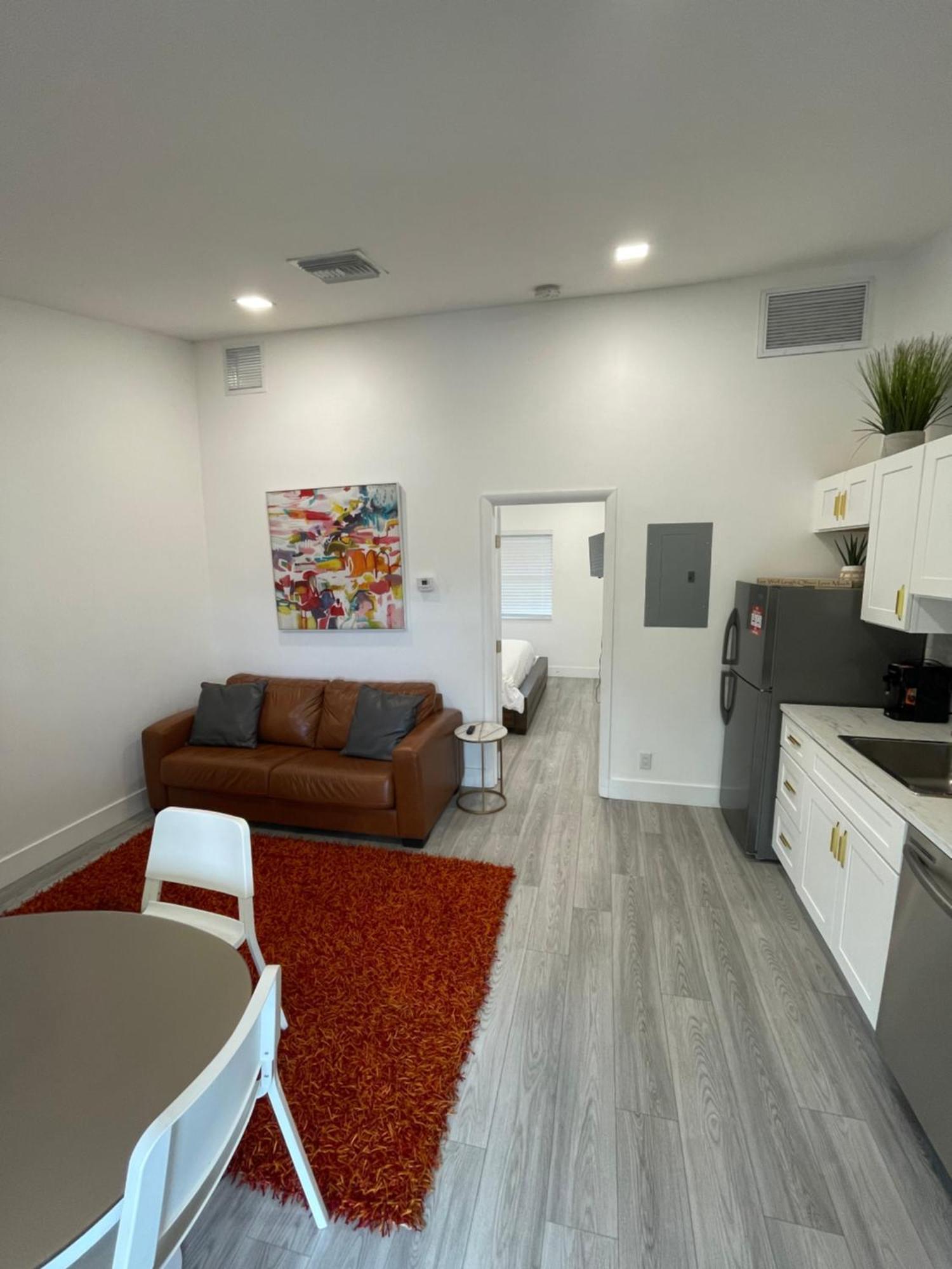 Modern Riverview Apartments Форт Лодърдейл Екстериор снимка